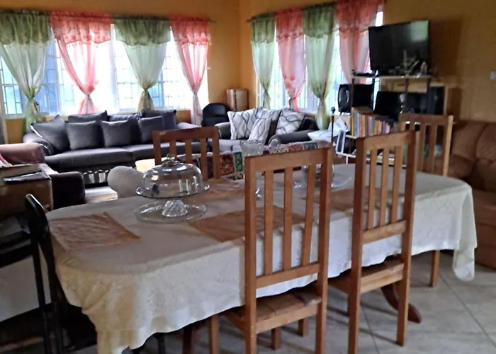 Hotel Chaudhry Second Floor Single Montego Bay